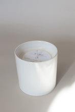 Load image into Gallery viewer, White Ceramic Candle