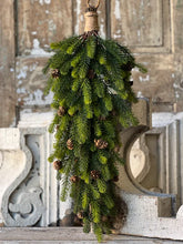 Load image into Gallery viewer, Angel Pine Drop